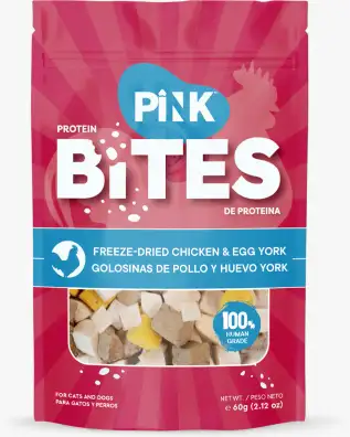 Купить pink bites Лакомство сухое для кошек и собак Кубики из сублим.курицы с куриной печенью и желтком